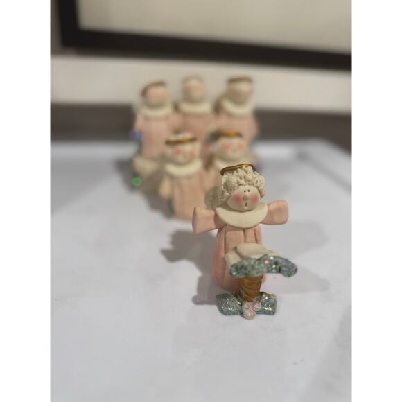 Studio G SPRINKLES Tidings of Comfort & Joy Angel Christmas Choir - Picture 5 of 10